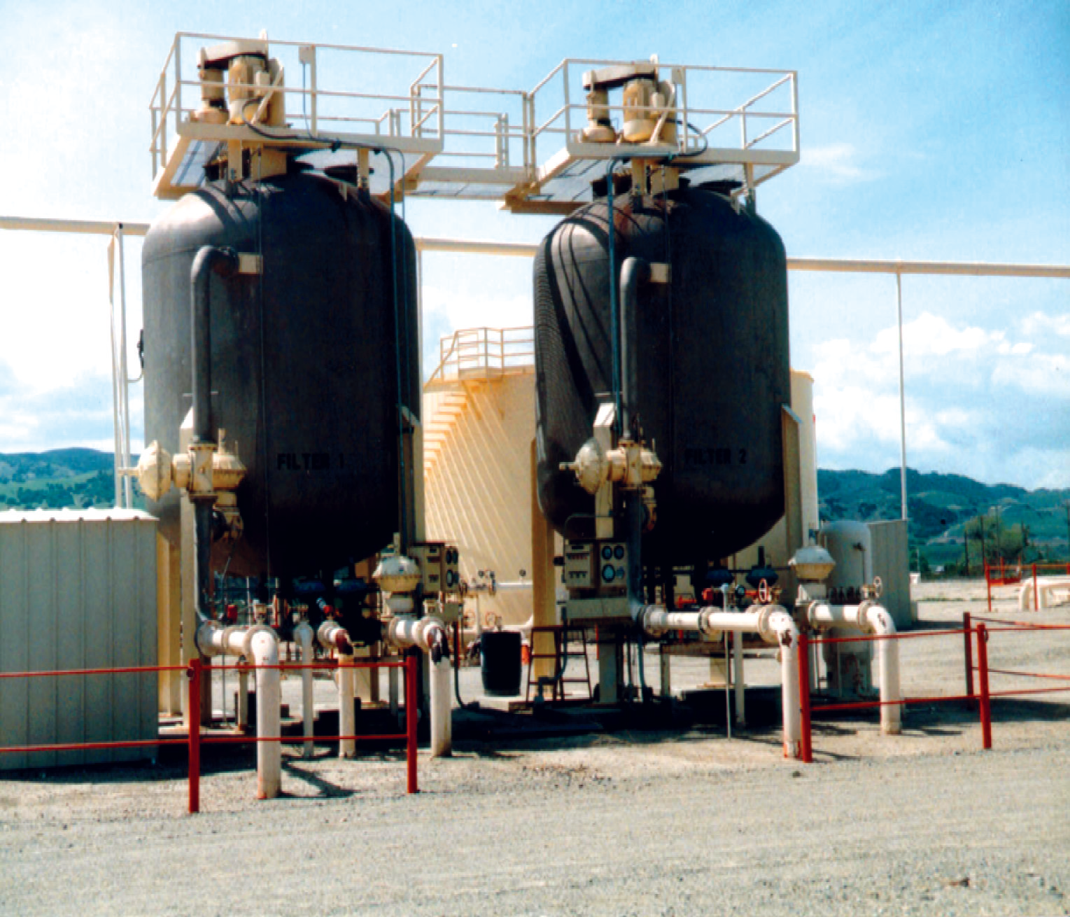 Removing hydrocarbons from water | Society of Petroleum Engineers (SPE ...
